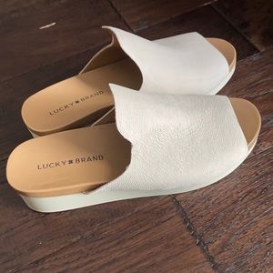 Lucky slide on sandal